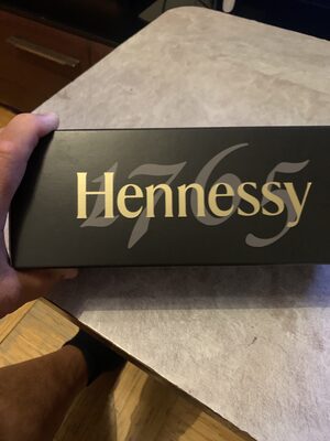 Hennessy Cognac VS Wooden Box 40% 0,7l